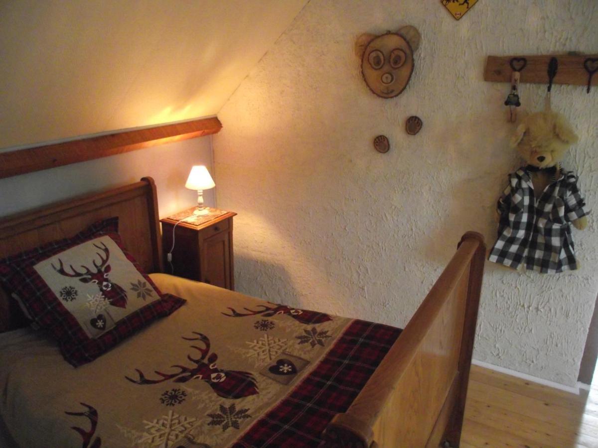 Chambre Campagnarde Du Gres Rouge De Beauval Exterior photo