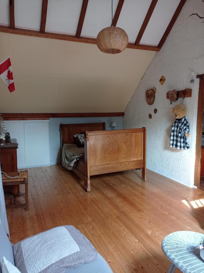 Chambre Campagnarde Du Gres Rouge De Beauval Exterior photo